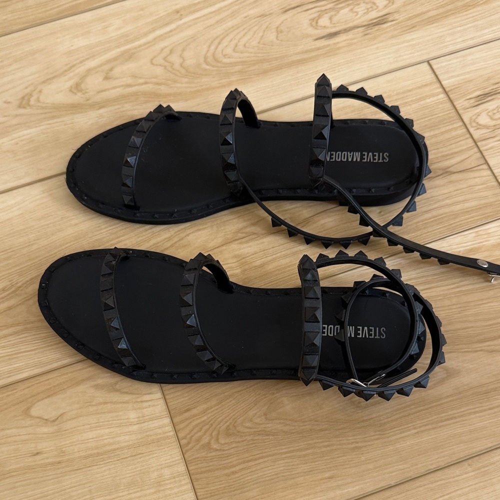 Steve Madden Black Pyramid Stud Sandals